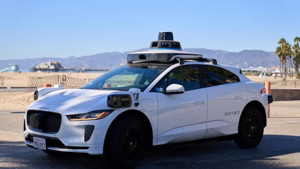Los taxis autónomos de Google llegan a España-waymo